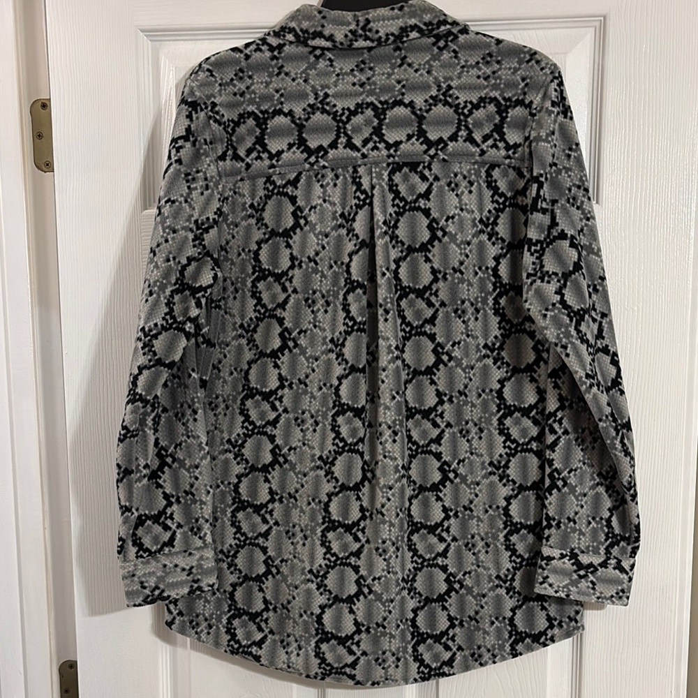 Simply Southern Fleece Jacket/Shacket - Picture 4 of 4